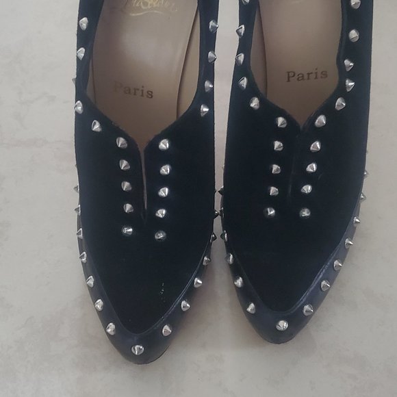 Christian Louboutin - Picture 1 of 3